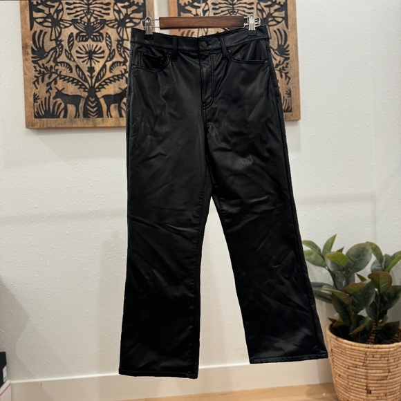 Banana Republic Black Cropped Pants - Picture 2 of 8